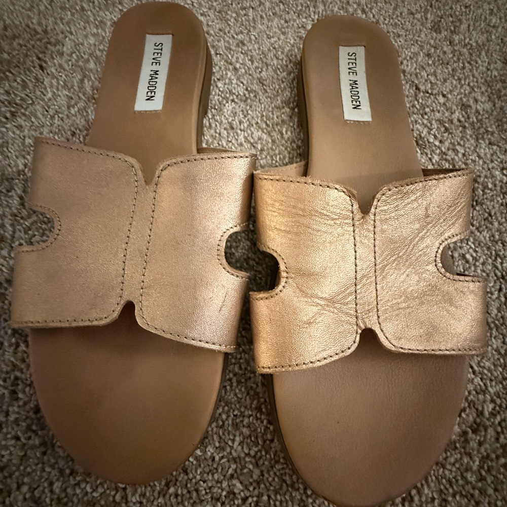 Steve Madden Women's Rose Gold  Slide Sandals